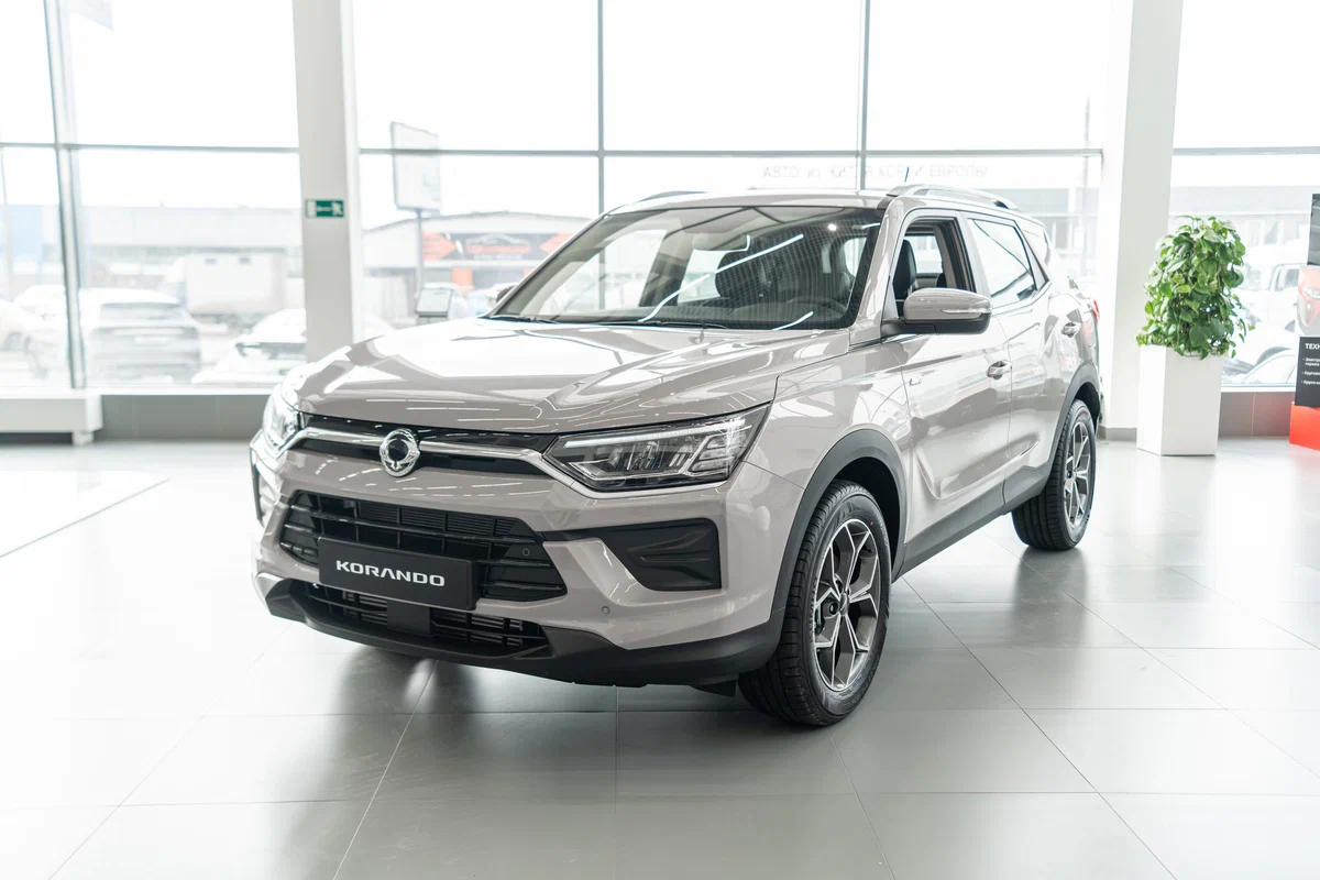 KGM KORANDO с салона по цене от 3 090 000 рублей