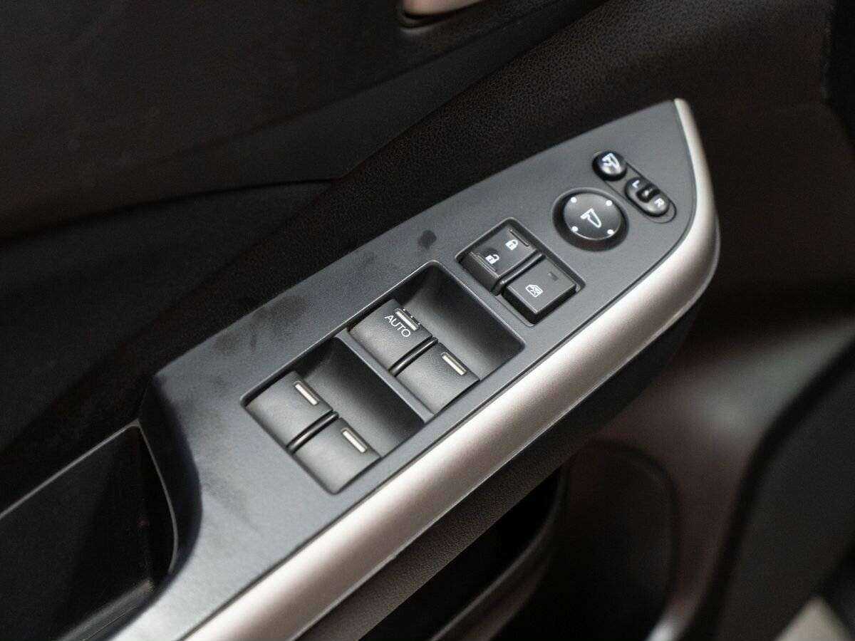 Б/У Хонда ЦР-В 2013 года. Фото: #15