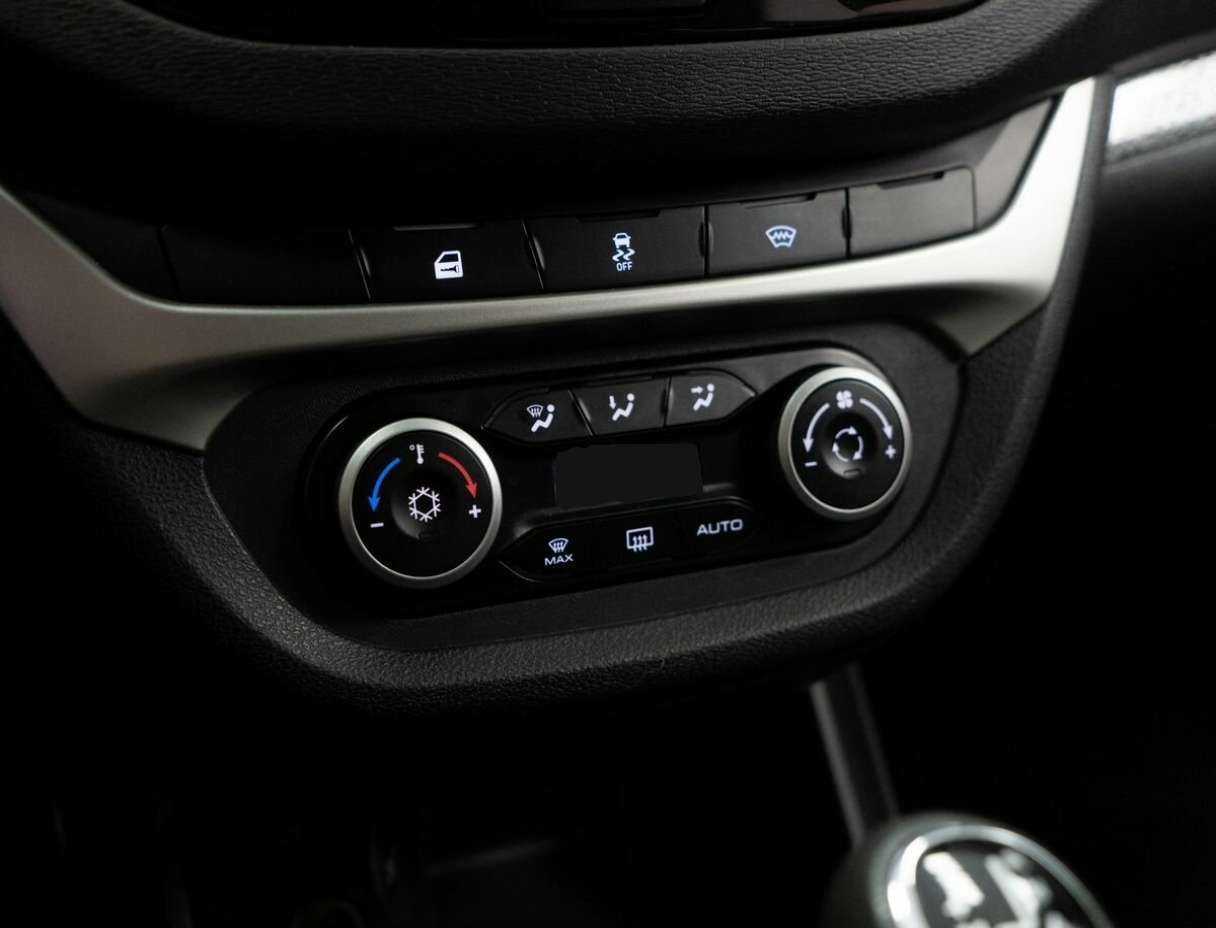 Б/У Лада (ВАЗ) Веста 2018 года. Фото: #12