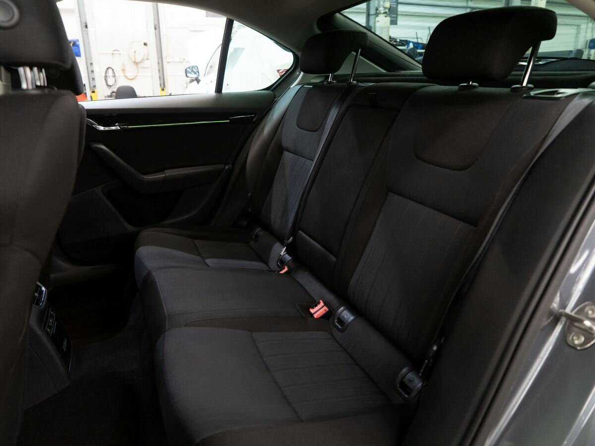 Б/У Шкода Октавия 2018 года. Фото: #6