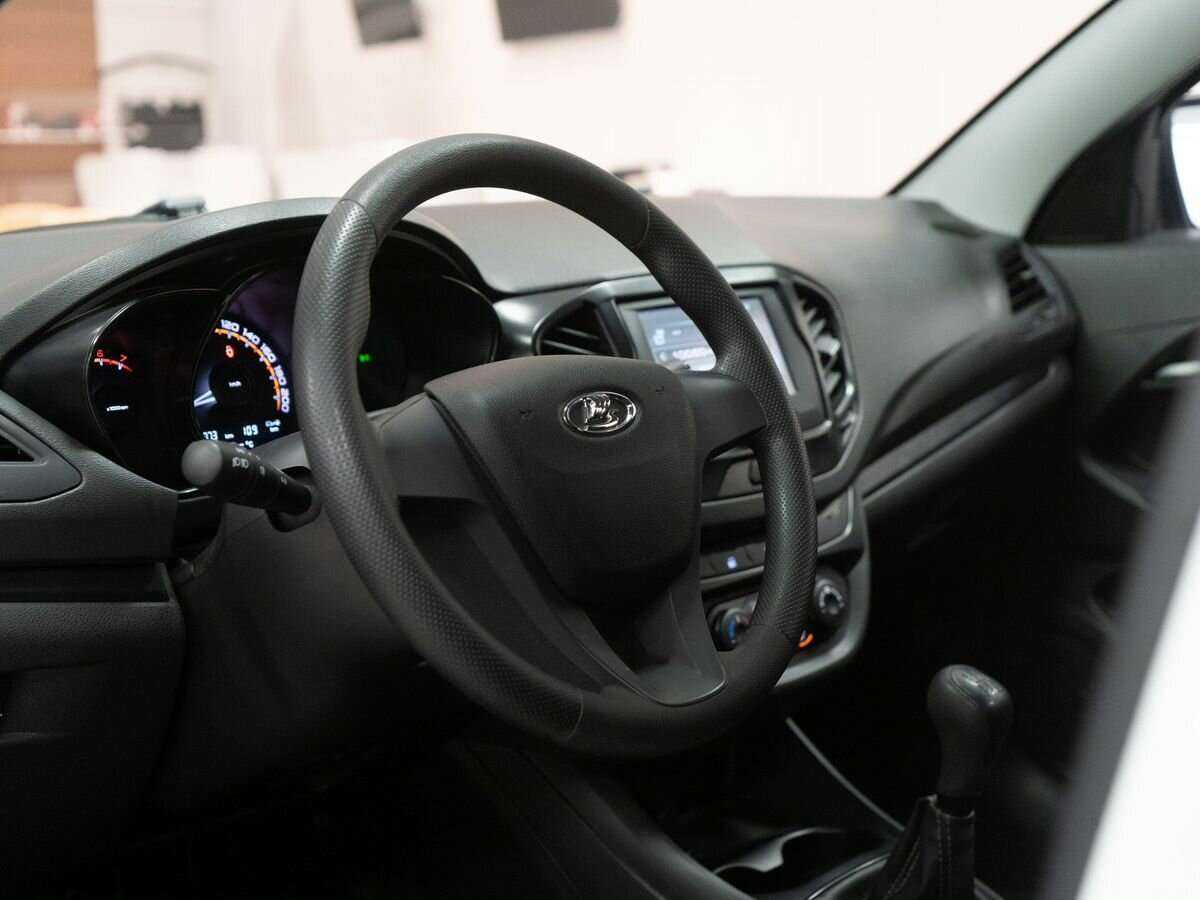 Б/У Лада (ВАЗ) Веста 2021 года. Фото: #4