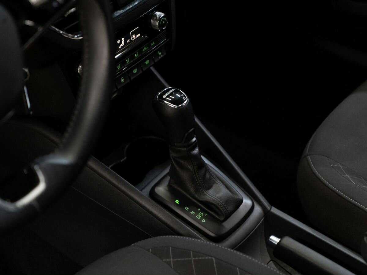 Б/У Шкода Рапид 2021 года. Фото: #10