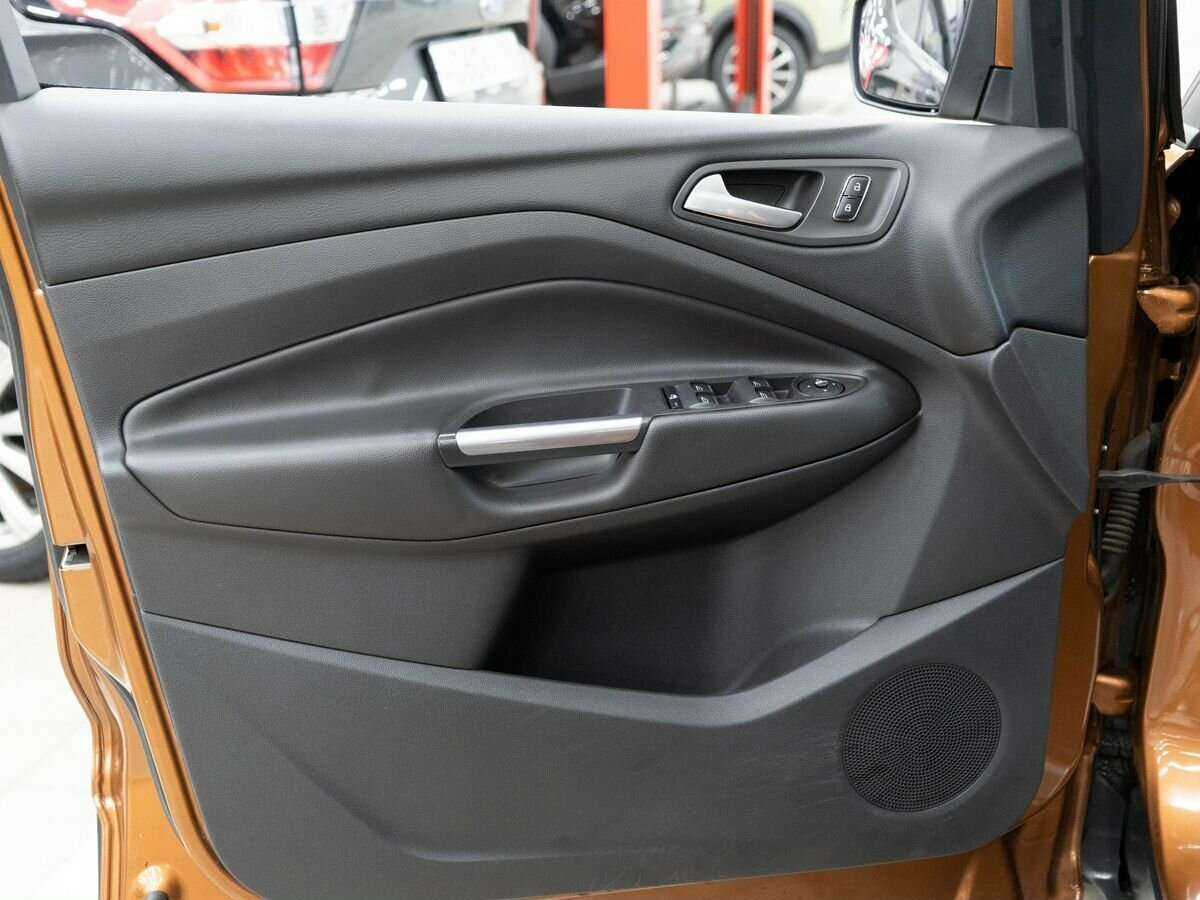 Б/У Форд Куга 2013 года. Фото: #14