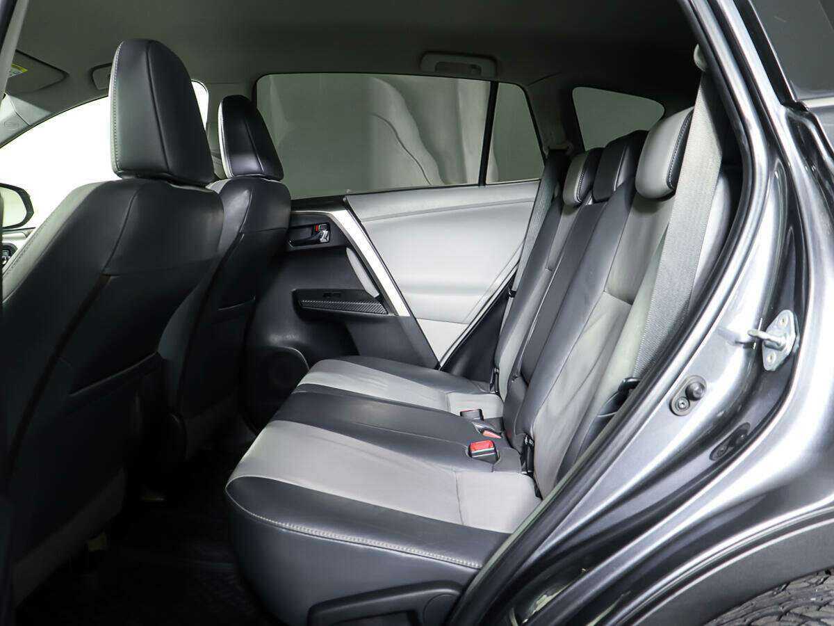 Б/У Тойота Рав4 2013 года. Фото: #7