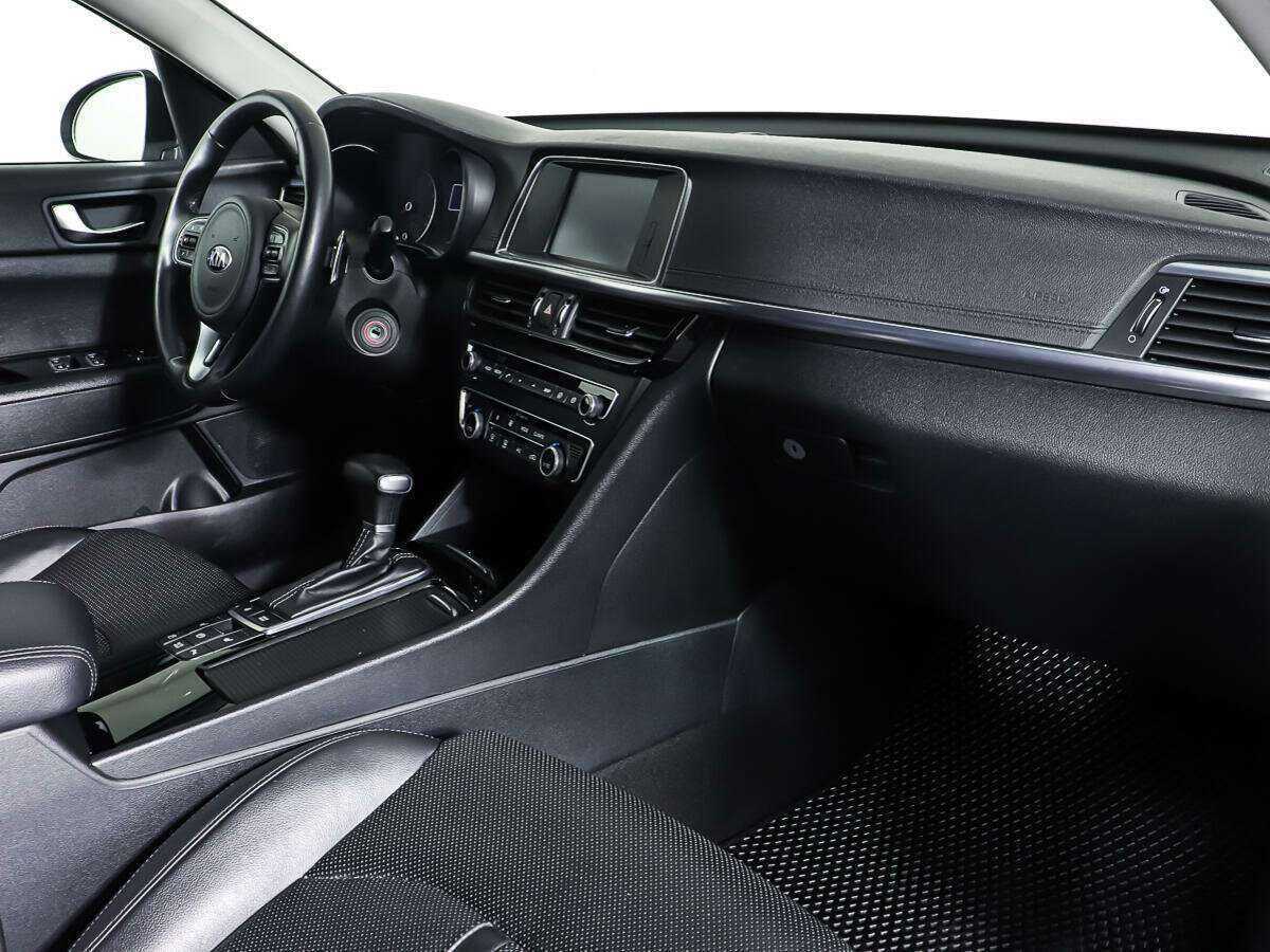 Б/У Киа Оптима 2017 года. Фото: #10