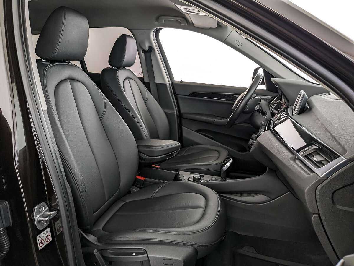 Б/У БМВ Икс1 2017 года. Фото: #19