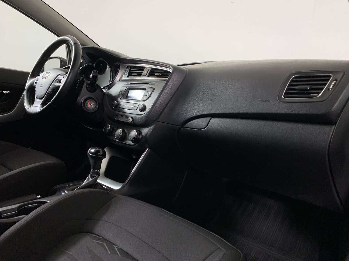 Б/У Киа Сид 2017 года. Фото: #10