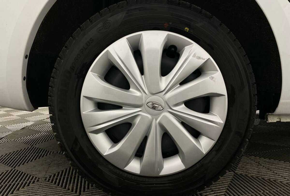 Б/У Лада (ВАЗ) Веста 2023 года. Фото: #13