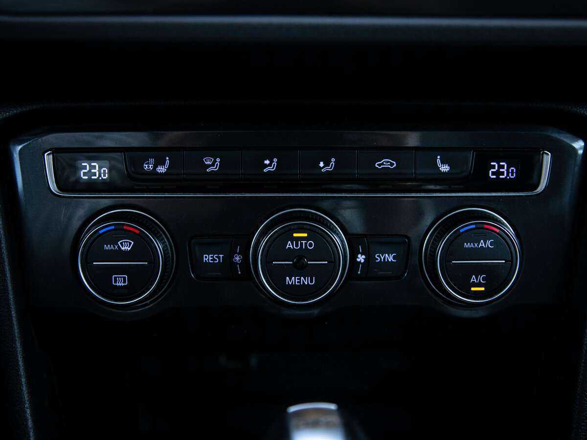 Б/У Фольксваген Тигуан 2018 года. Фото: #15