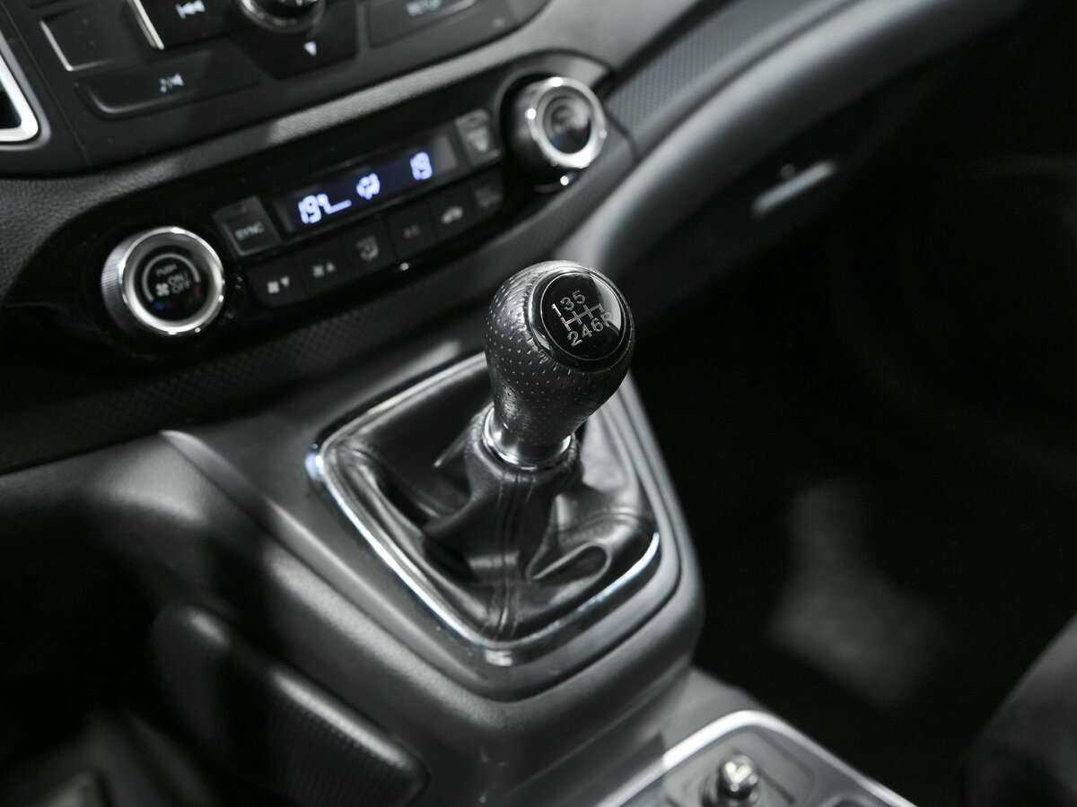 Б/У Хонда ЦР-В 2015 года. Фото: #10