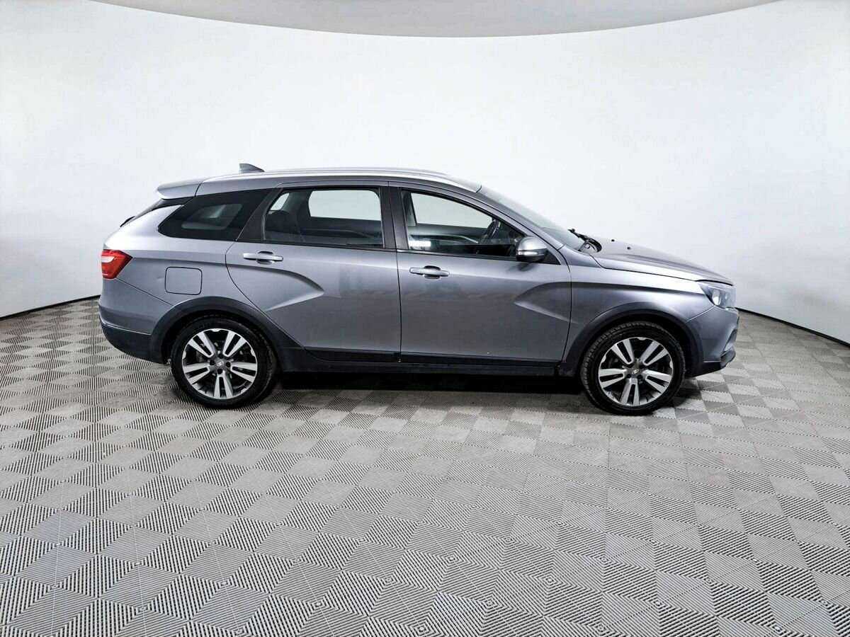 Б/У Лада (ВАЗ) Веста 2017 года. Фото: #3