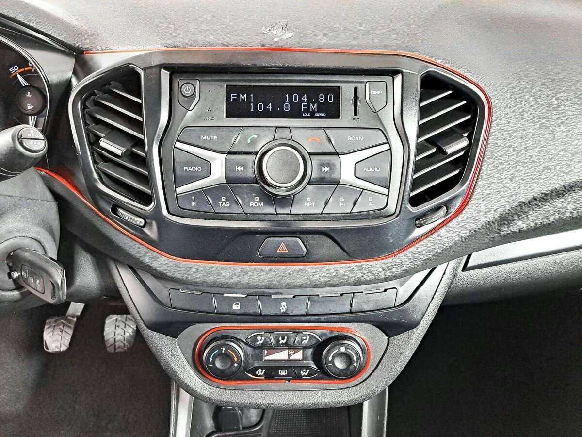 Б/У Лада (ВАЗ) Веста 2018 года. Фото: #12