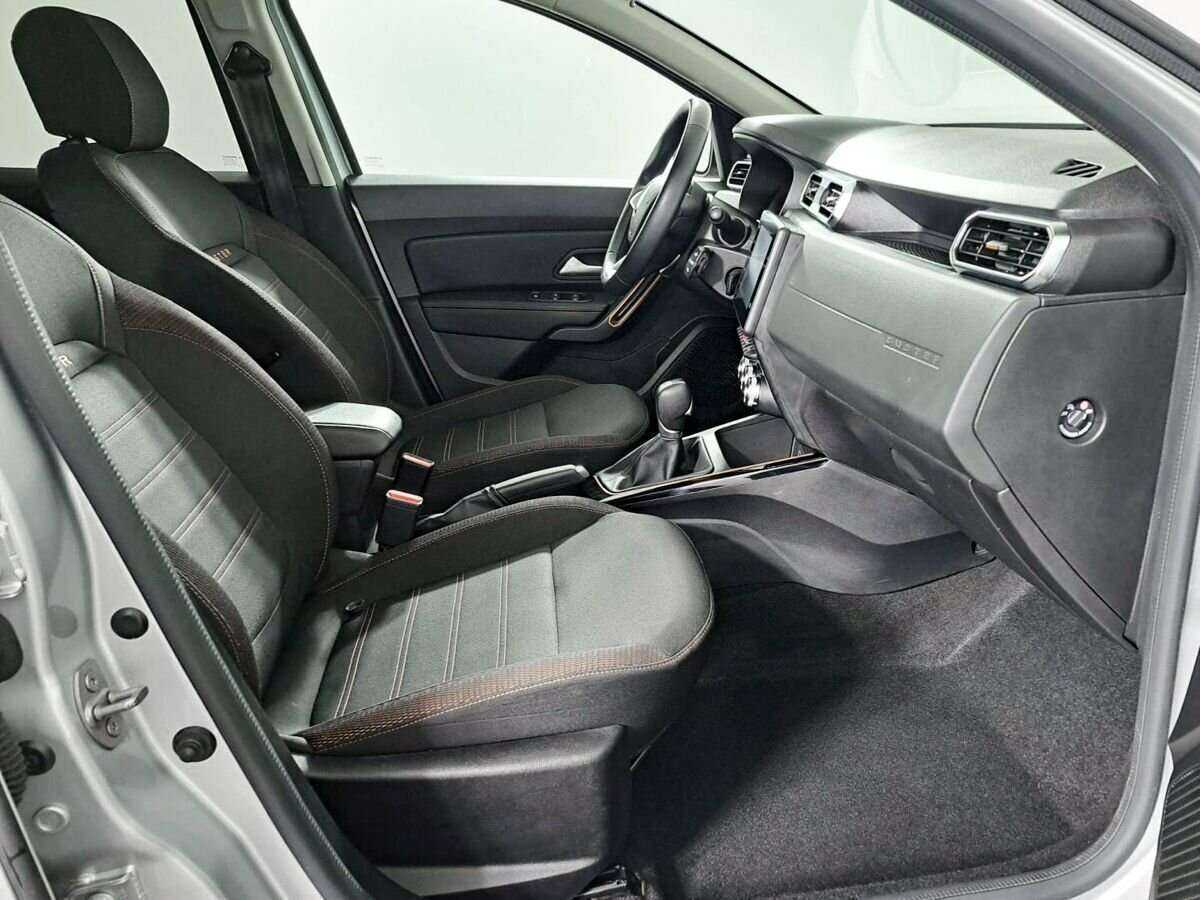 Б/У Рено Дастер 2021 года. Фото: #8