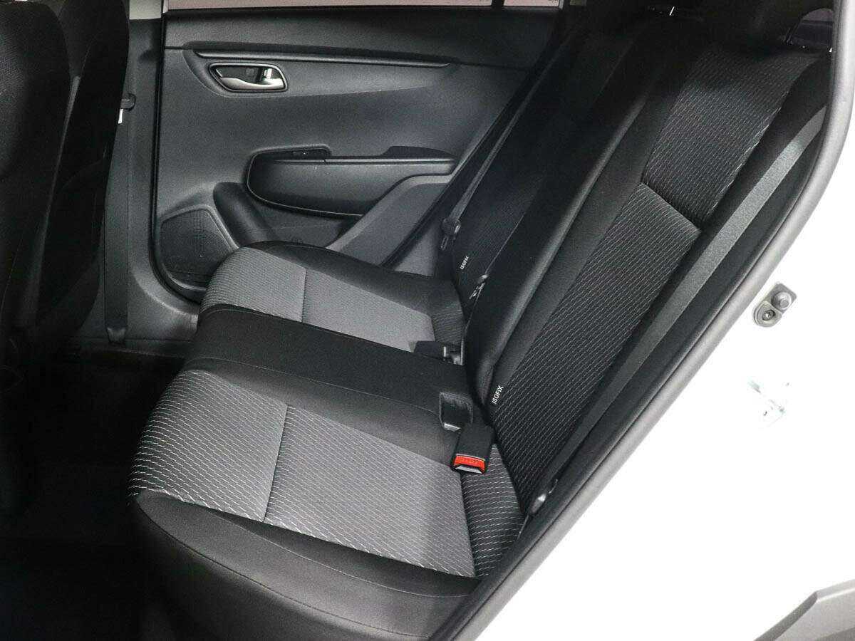 Б/У Киа Рио 2018 года. Фото: #7