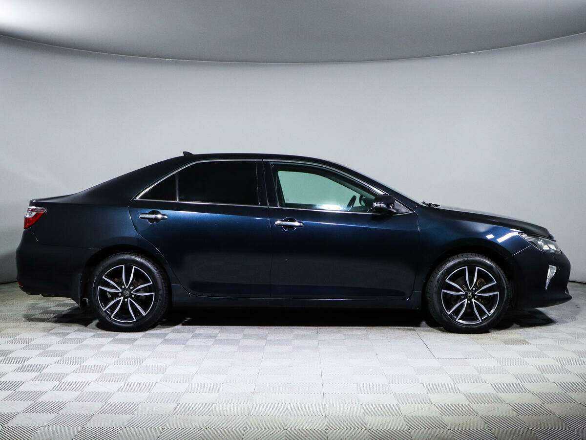 Б/У Тойота Камри 2017 года. Фото: #3