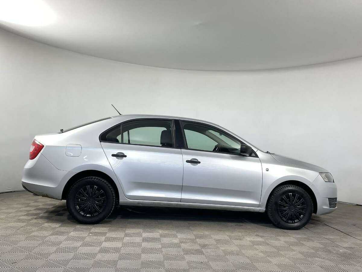 Б/У Шкода Рапид 2016 года. Фото: #2