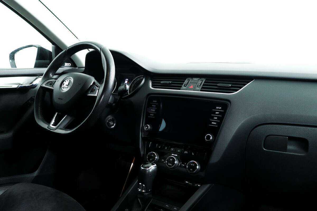 Б/У Шкода Октавия 2017 года. Фото: #8