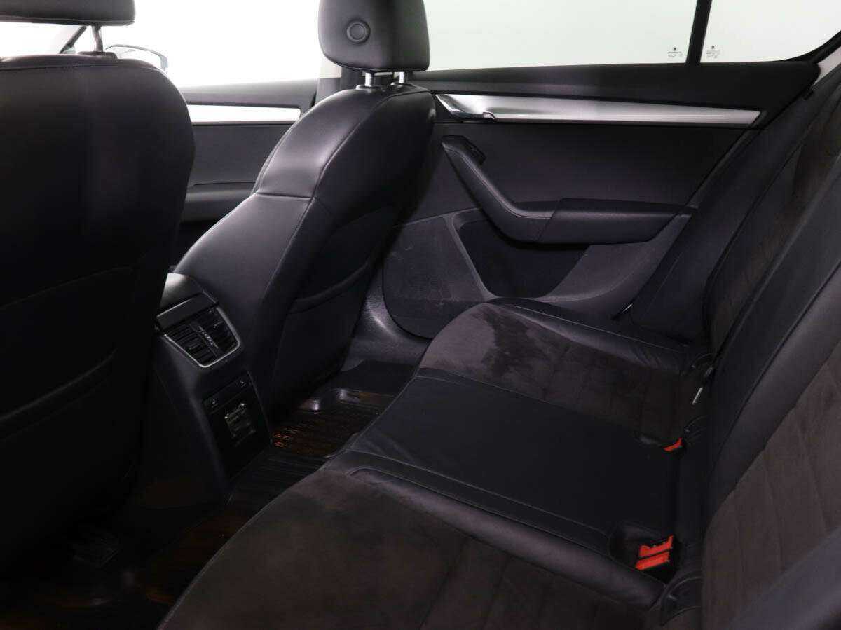 Б/У Шкода Октавия 2014 года. Фото: #12