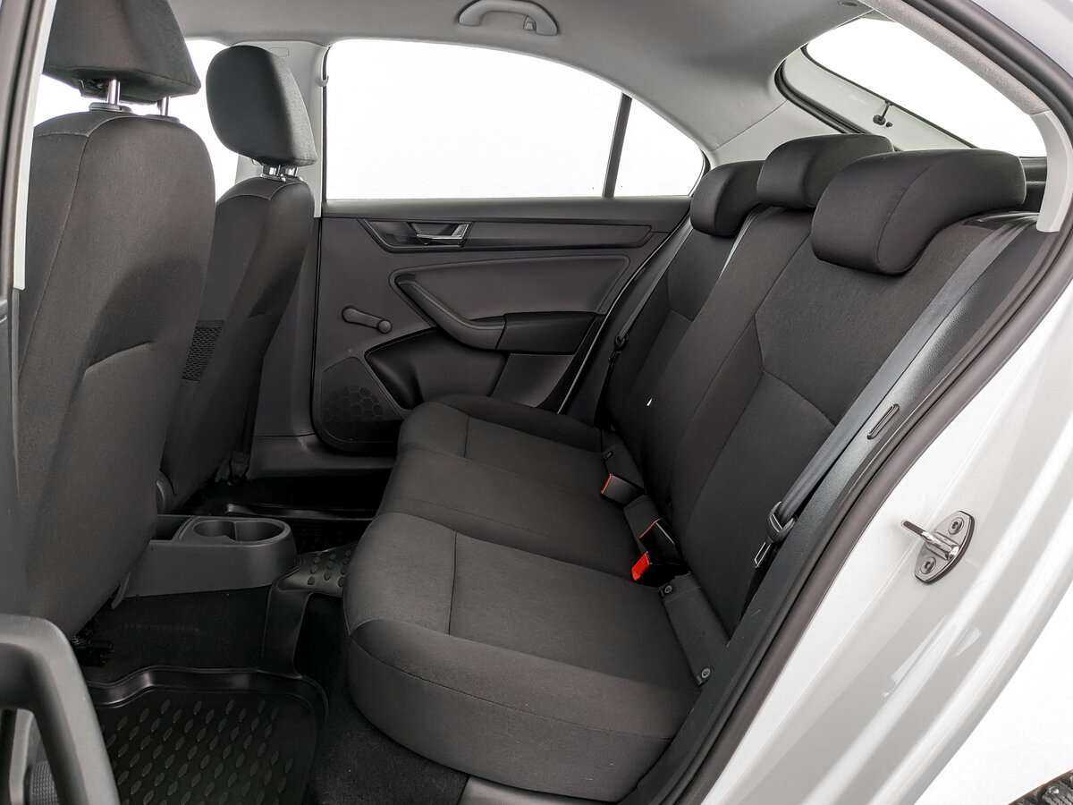 Б/У Шкода Рапид 2018 года. Фото: #9