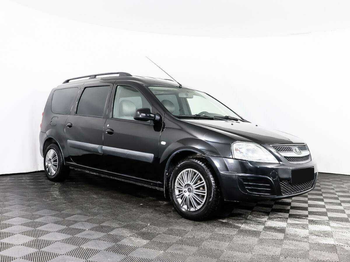 Б/У Лада (ВАЗ) Ларгус 2017 года. Фото: #1