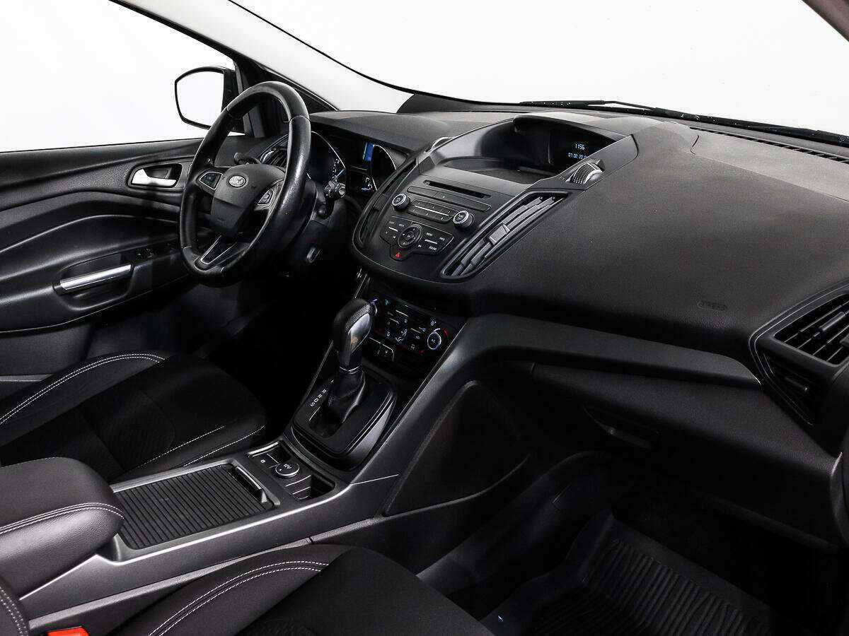 Б/У Форд Куга 2017 года. Фото: #11