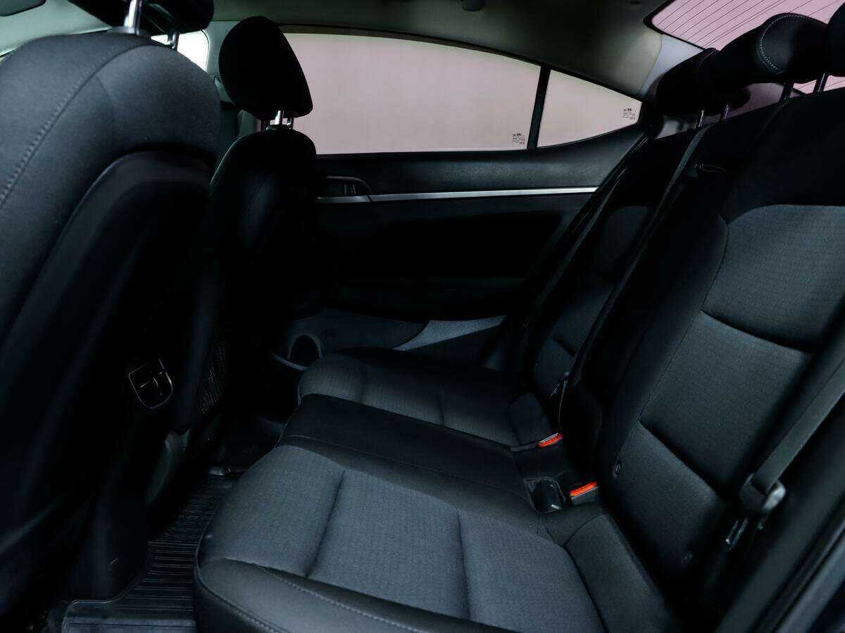 Б/У Хендай Елантра 2017 года. Фото: #10