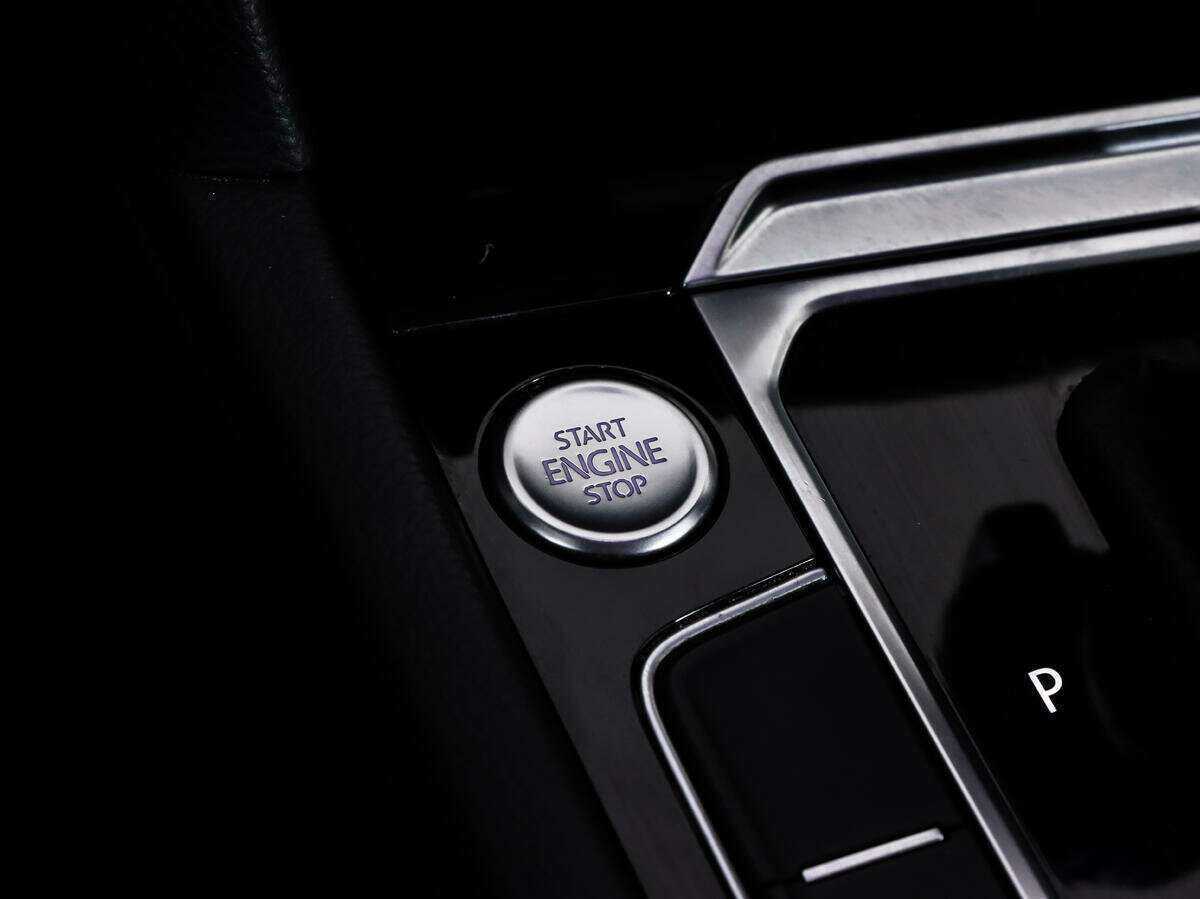 Б/У Фольксваген Пассат 2016 года. Фото: #17