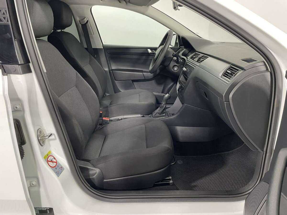 Б/У Шкода Рапид 2019 года. Фото: #13