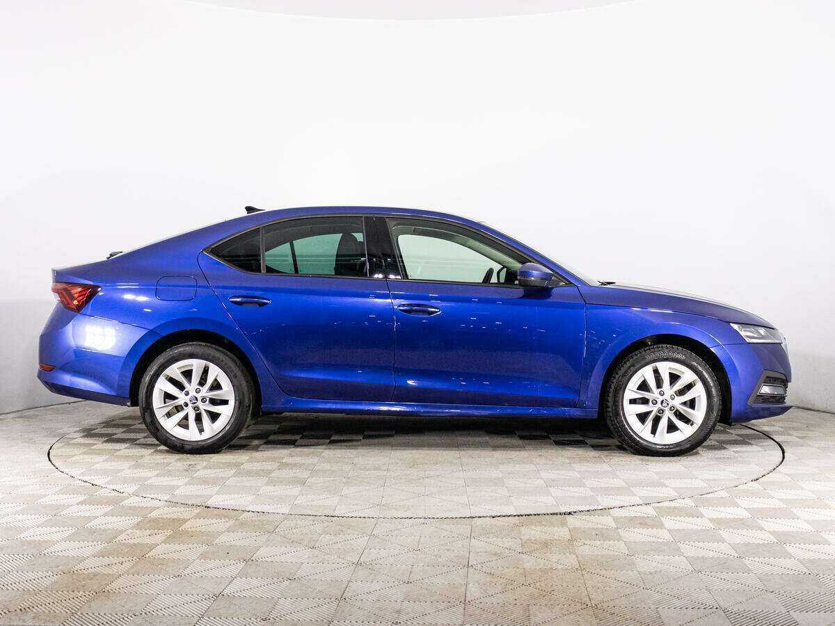 Б/У Шкода Октавия 2020 года. Фото: #3