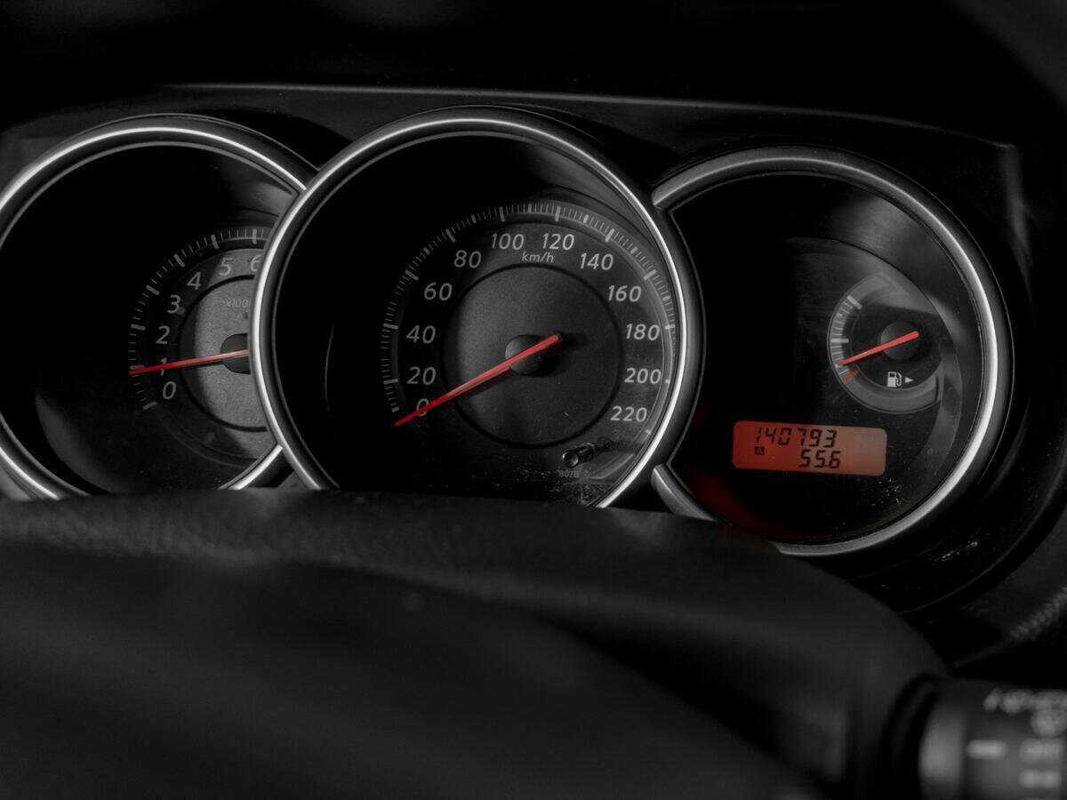 Б/У Ниссан Тиида 2013 года. Фото: #9