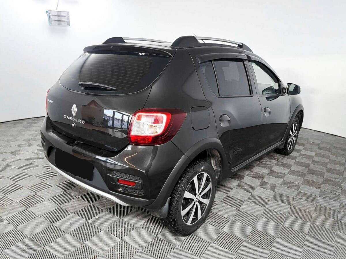 Б/У Рено Сандеро 2016 года. Фото: #3