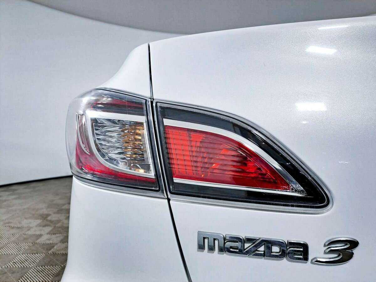 Б/У Мазда 3 2013 года. Фото: #9