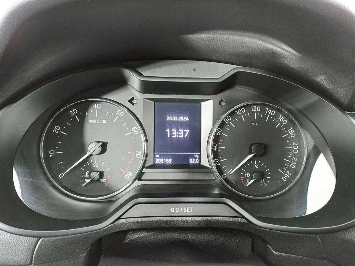 Б/У Шкода Октавия 2014 года. Фото: #10