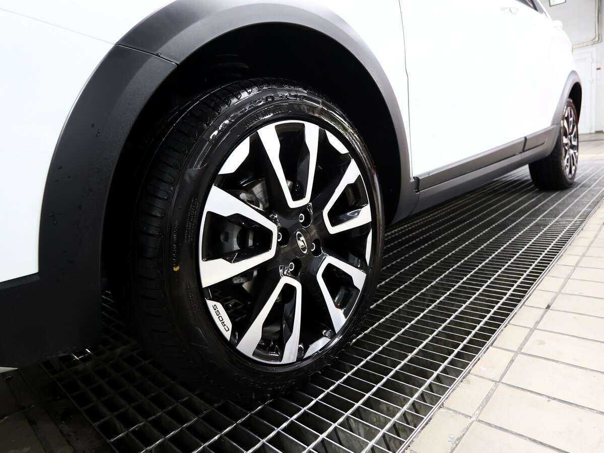 Б/У Лада (ВАЗ) Веста 2023 года. Фото: #13