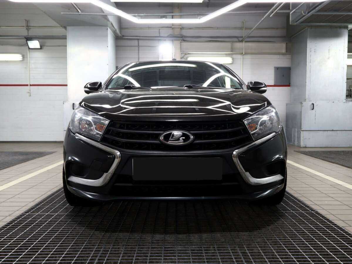 Б/У Лада (ВАЗ) Веста 2015 года. Фото: #2