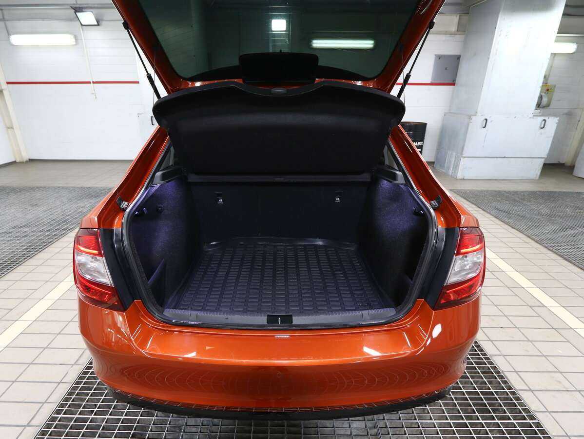 Б/У Шкода Рапид 2018 года. Фото: #4