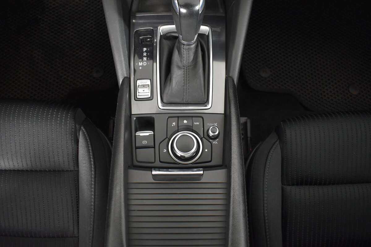 Б/У Мазда 6 2017 года. Фото: #12