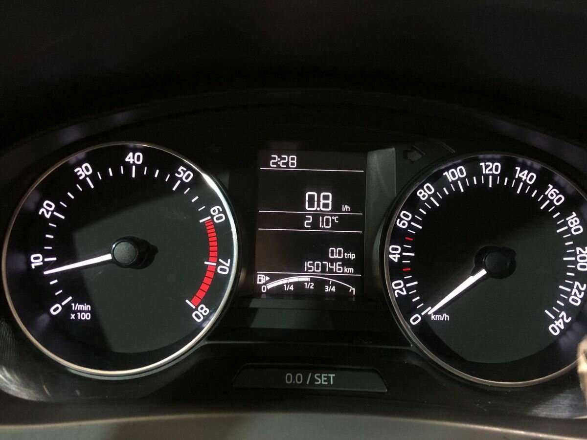 Б/У Шкода Рапид 2015 года. Фото: #11