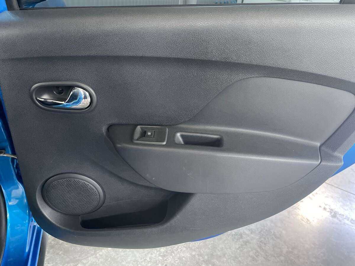 Б/У Рено Сандеро 2018 года. Фото: #17