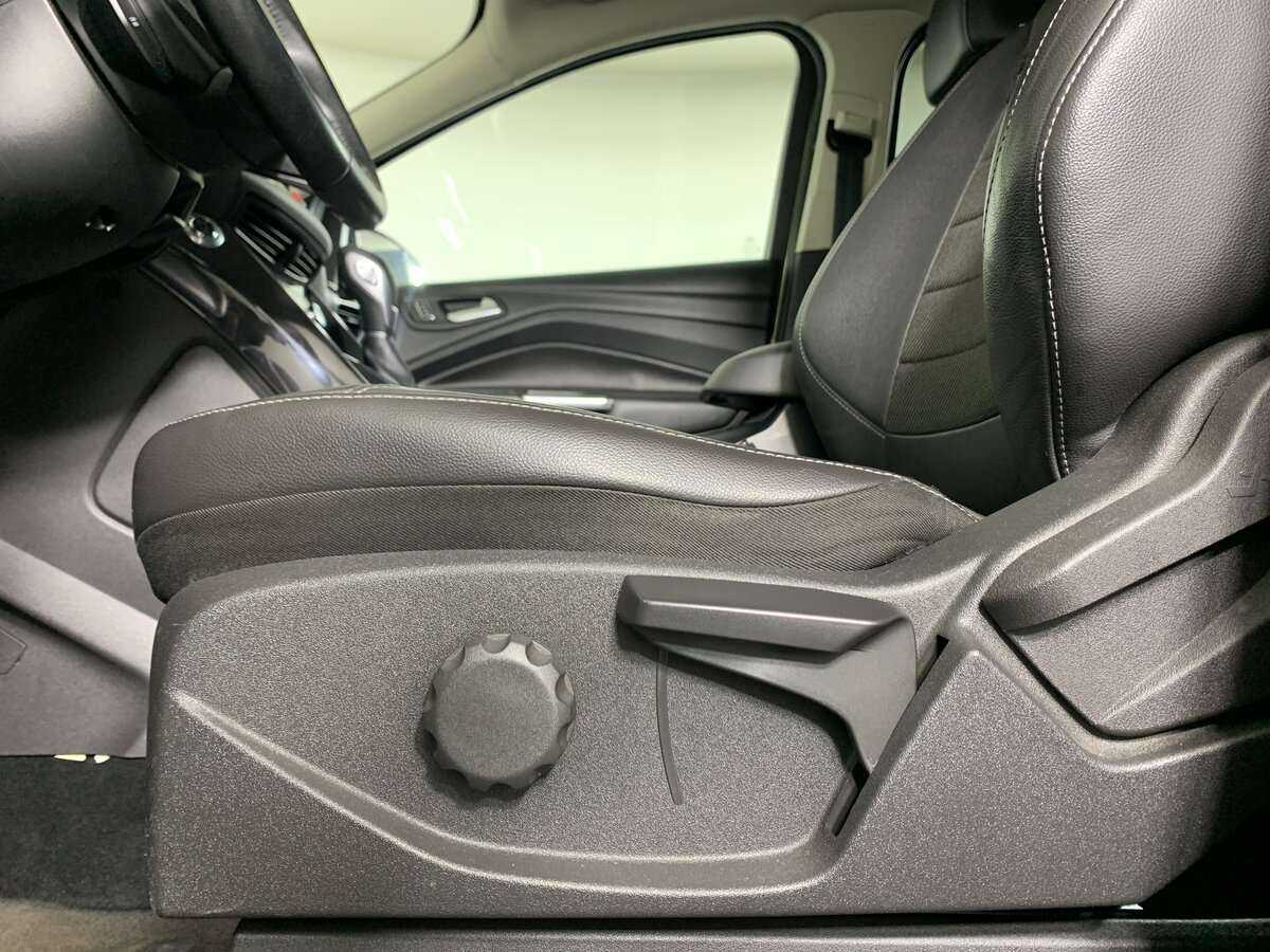 Б/У Форд Куга 2014 года. Фото: #13