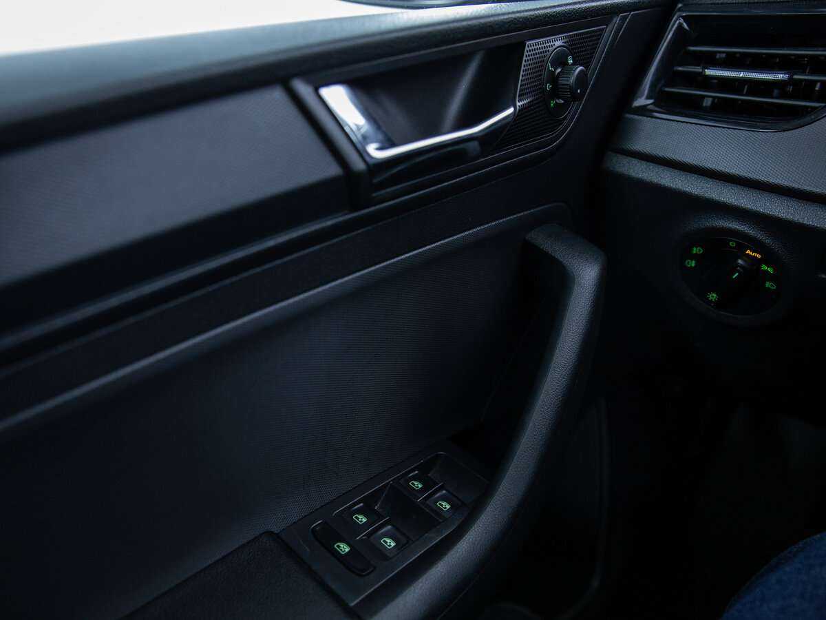 Б/У Шкода Рапид 2021 года. Фото: #9