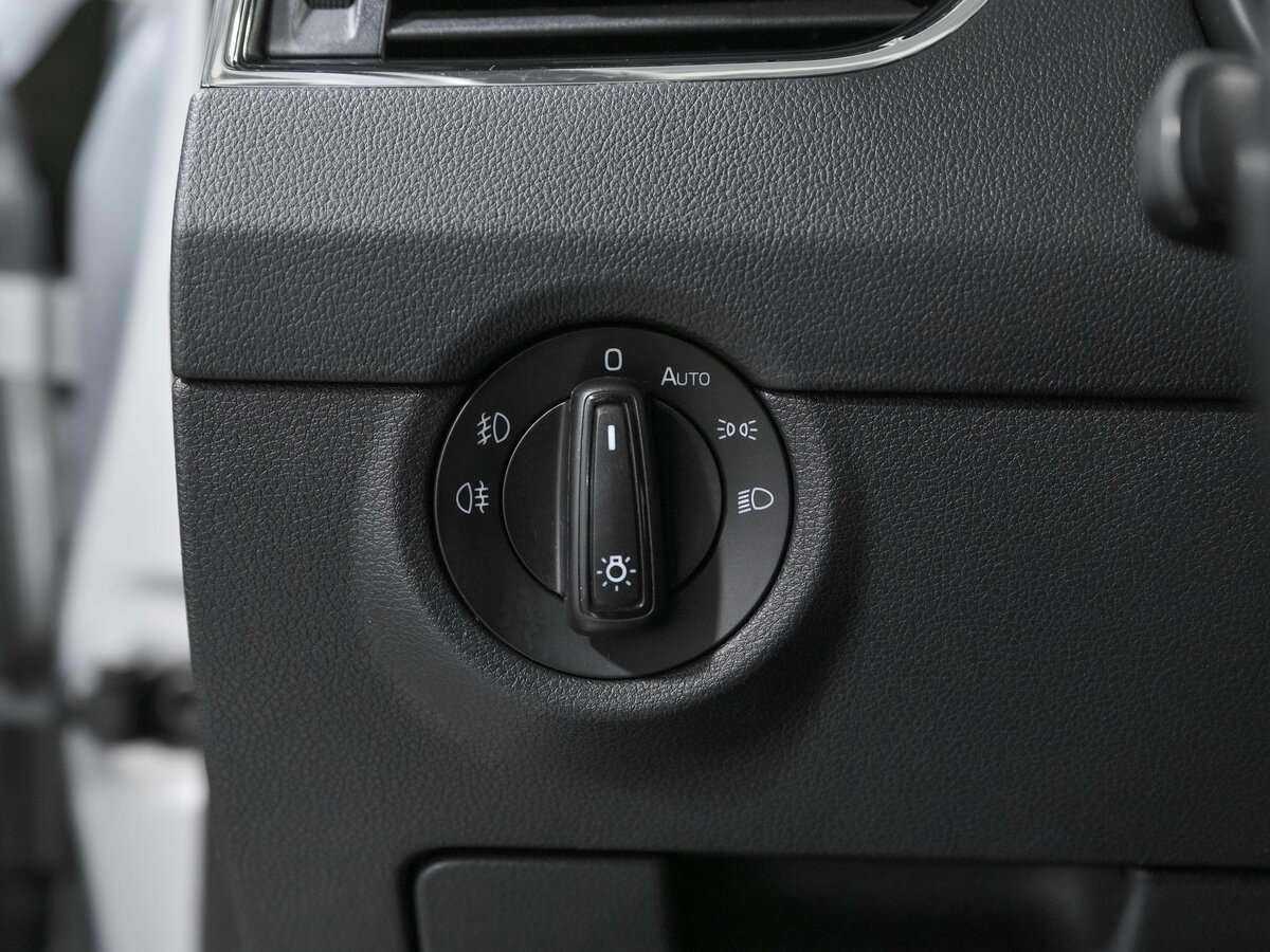 Б/У Шкода Октавия 2017 года. Фото: #11