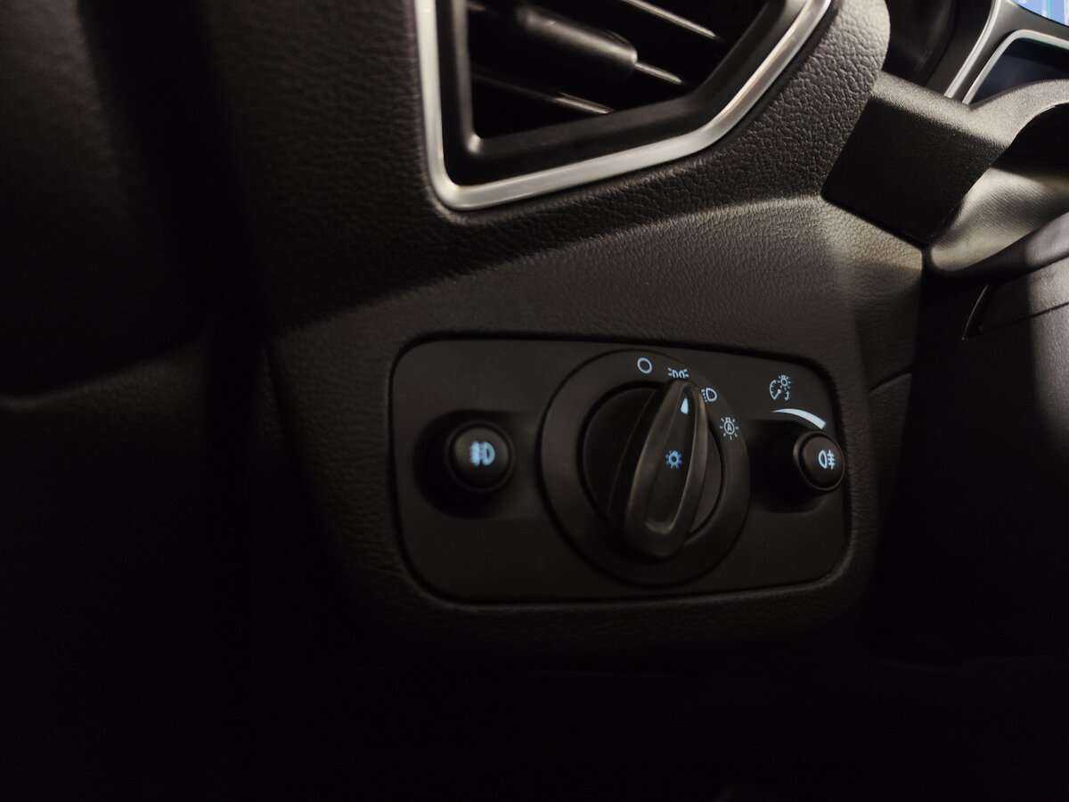 Б/У Форд Куга 2015 года. Фото: #21