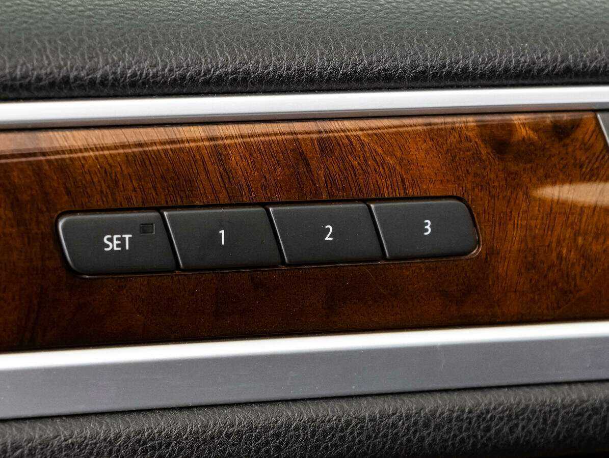 Б/У Фольксваген Туарег 2012 года. Фото: #15