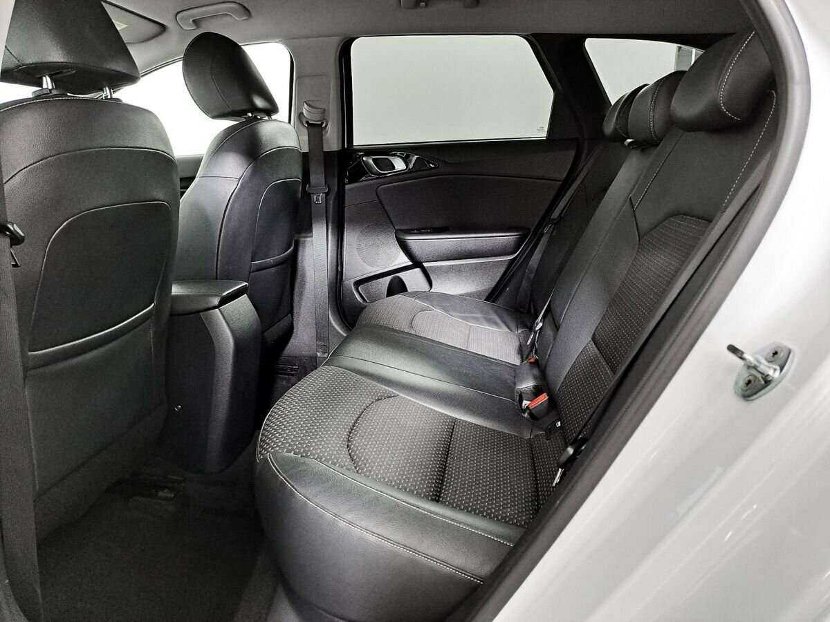 Б/У Киа Сид 2021 года. Фото: #7