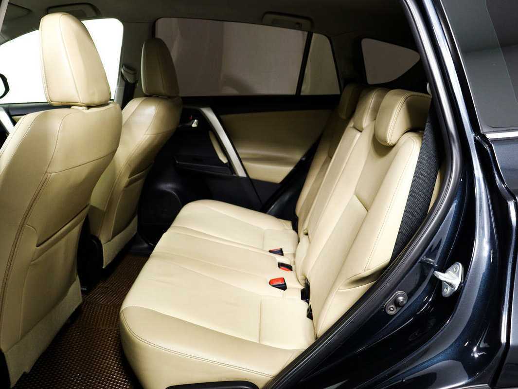 Б/У Тойота Рав4 2015 года. Фото: #11