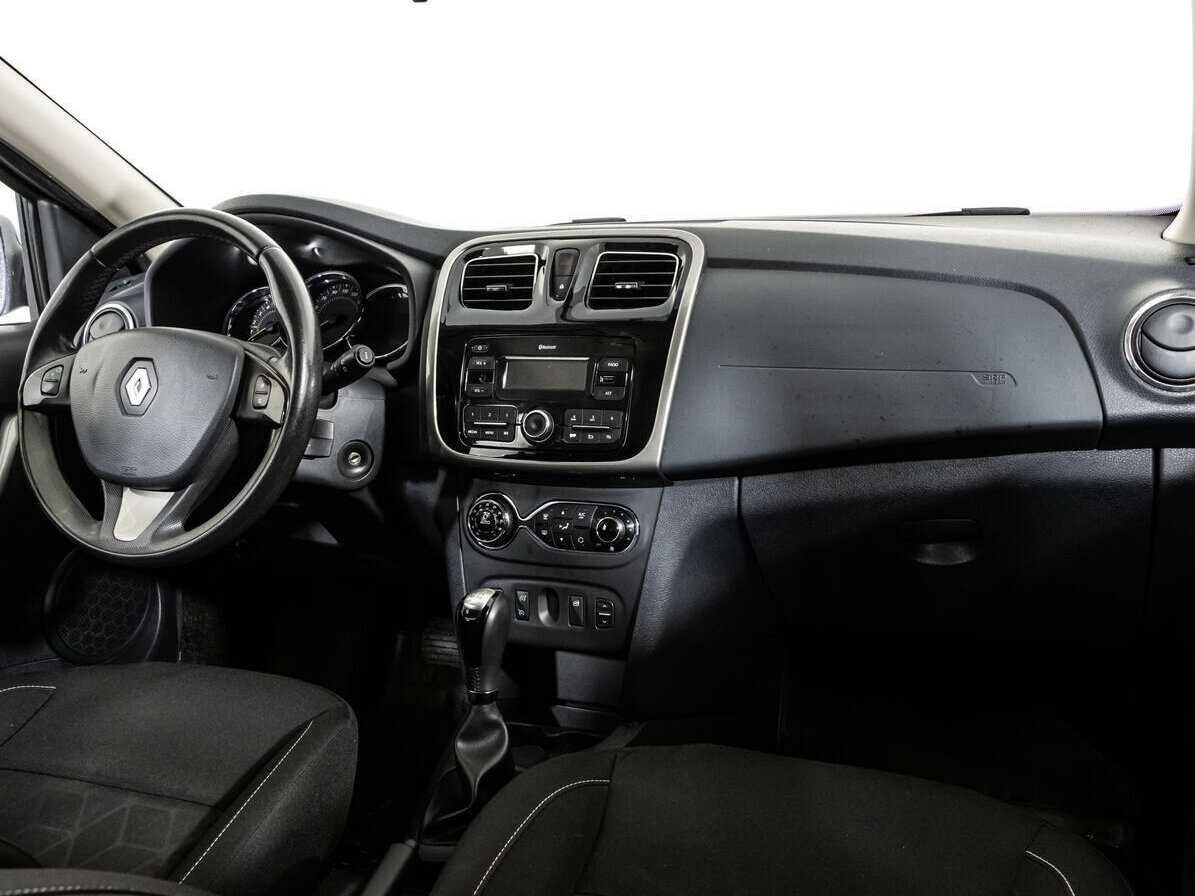 Б/У Рено Сандеро 2017 года. Фото: #8
