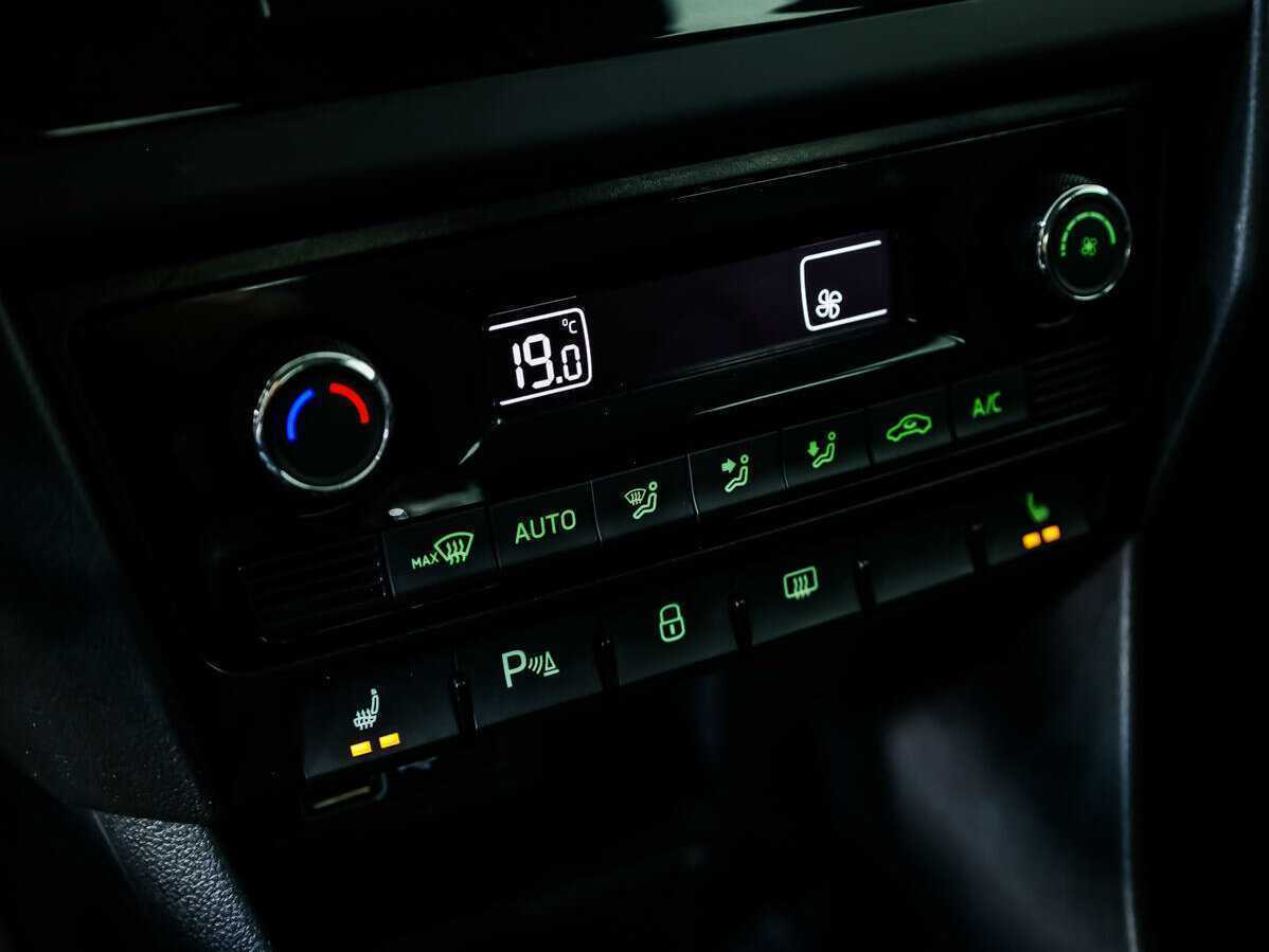 Б/У Шкода Рапид 2018 года. Фото: #13