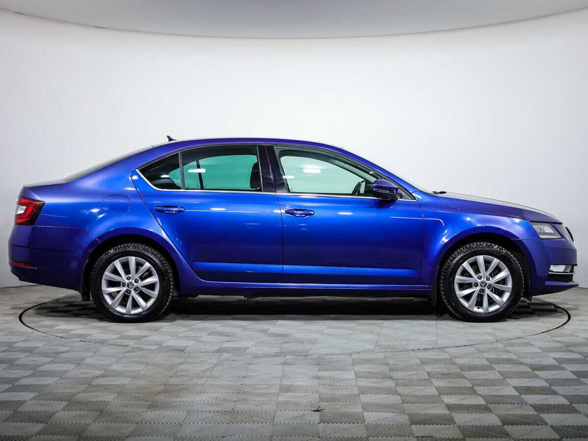 Б/У Шкода Октавия 2018 года. Фото: #2