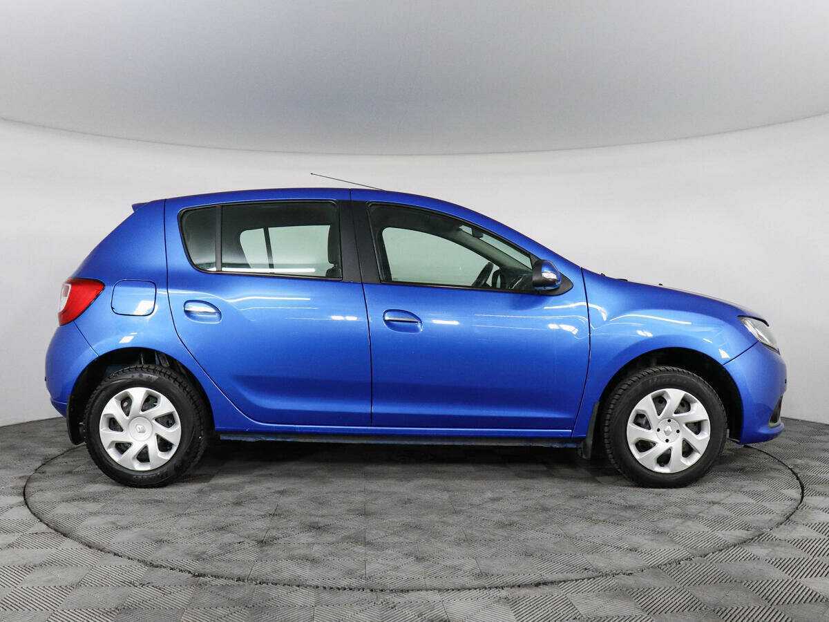 Б/У Рено Сандеро 2016 года. Фото: #3